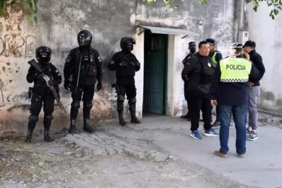 Crimen del hincha de San Martín de Tucumán: la Policía allana viviendas ligadas a la Banda del Camión