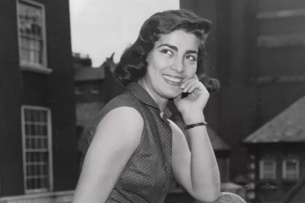 Se apagó la mirada sin igual de Irene Papas