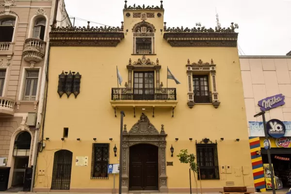 Tensión en El Mollar: la FET instó a asegurar un fin de semana de disfrute para los turistas