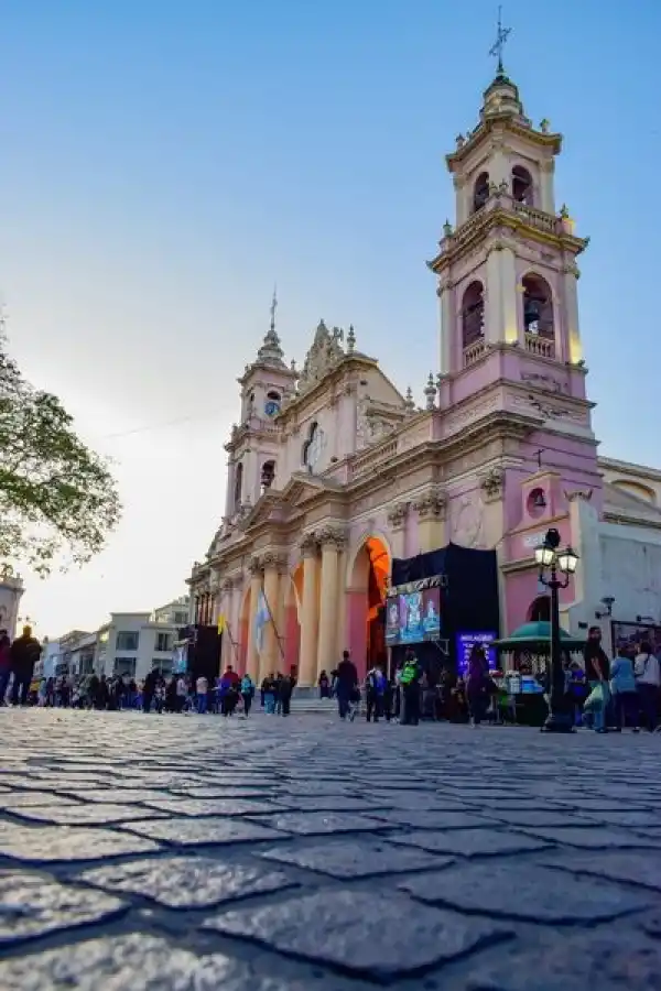 LA CATEDRAL. El monseñor de Salta habló de una “Argentina posible”.  