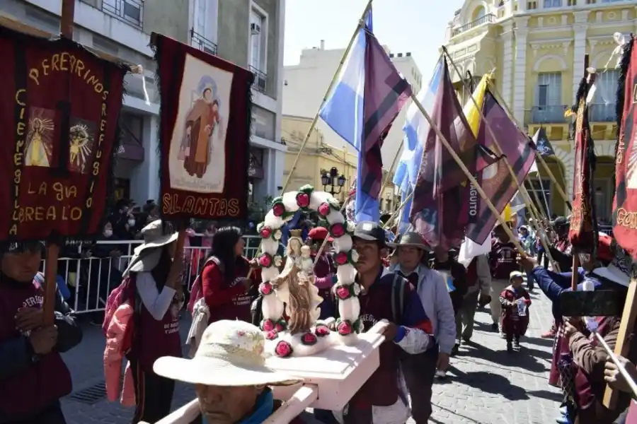 PEREGRINOS DE LA FE. Según Seguridad, llegaron 89.000 fieles.