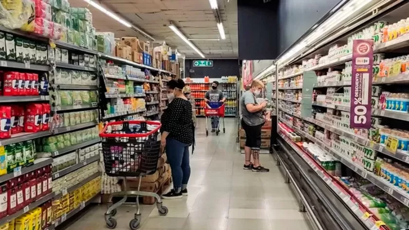 SE MANTIENE. Las compras en supermercados se sostuvieron en el último mes.