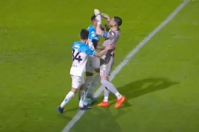 El gesto provocador de Gabriel Arias: el arquero de Racing podría recibir una dura sanción