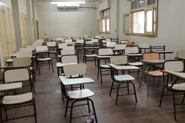 Reclamo salarial: docentes de la UNT comienzan este lunes un paro por 48 horas