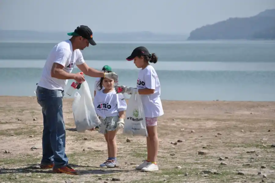 Tendencia nacional: Miles de tucumanos limpiaron durante el fin de semana cerca de 100 puntos de la provincia