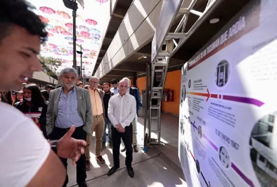 En Tucumán, Filmus recorrió la muestra EducaTec