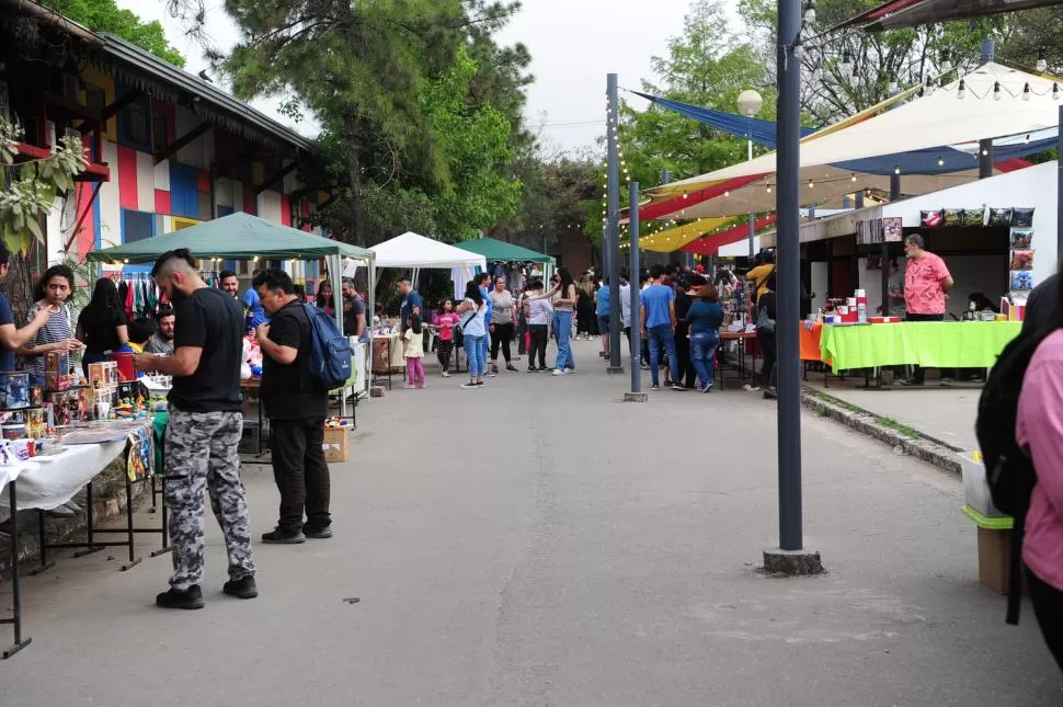 Cita de cazafantasmas en la feria retro