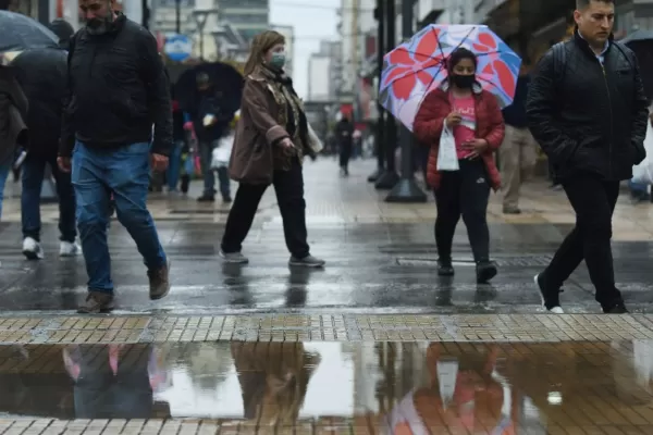 Anuncian mucha nubosidad, lluvias aisladas y una temperatura otoñal para Tucumán