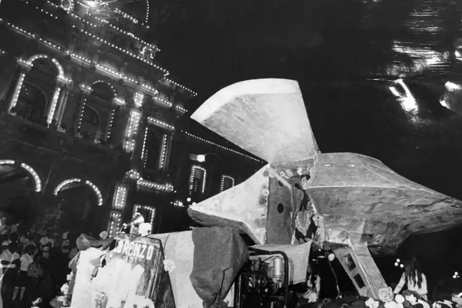 “PRIMAVERA 2001”. La futurista carroza ganadora del desfile de 1978.  LA GACETA / FOTO DE INÉS QUINTEROS ORIO