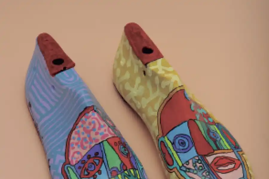 RUBÉN KEMPA. Una creación sin título en el catálogo, que refleja su mundo. 