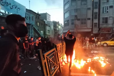 Arden las protestas en Irán y hay amenazas de más represión