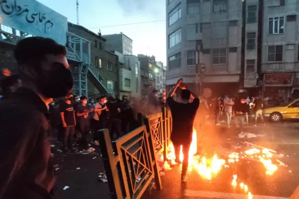 Arden las protestas en Irán y hay amenazas de más represión