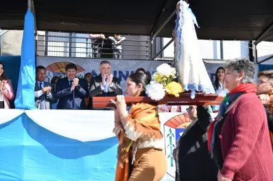 Vecinos y autoridades de la Provincia celebraron el 35° aniversario del municipio de Alderetes