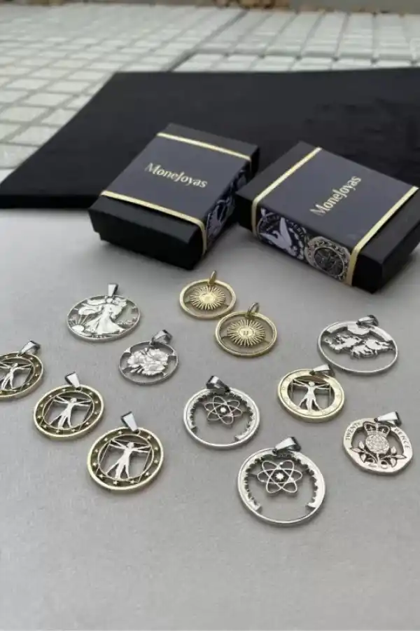 Viral: un hombre convierte monedas de $ 1 en piezas de hasta $ 50.000