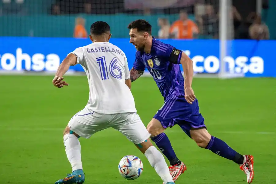 El hondureño que marcó a Messi dijo que le preguntó: “¿me vas a seguir todo el tiempo?”