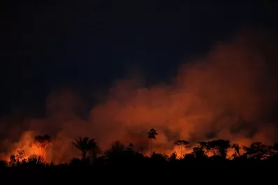 Aumentan los incendios en la Amazonía brasileña: septiembre fue el peor mes desde 2010