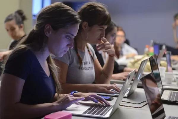 Tucumán ya tiene un Club de Chicas Programadoras: invitan a mujeres jóvenes a sumarse