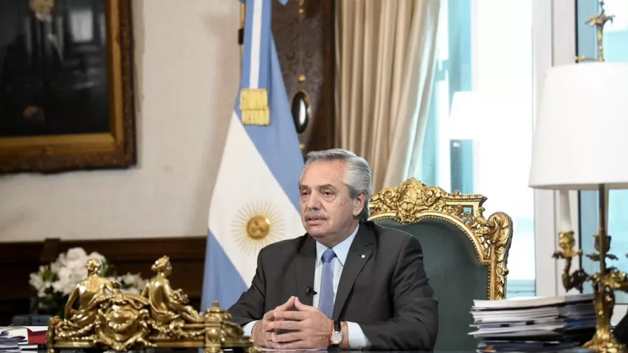El presidente Alberto Fernández pronuncia un discurso en la 30 Conferencia realizada por la Organización Panamericana de la Salud / Foto de Presidencia