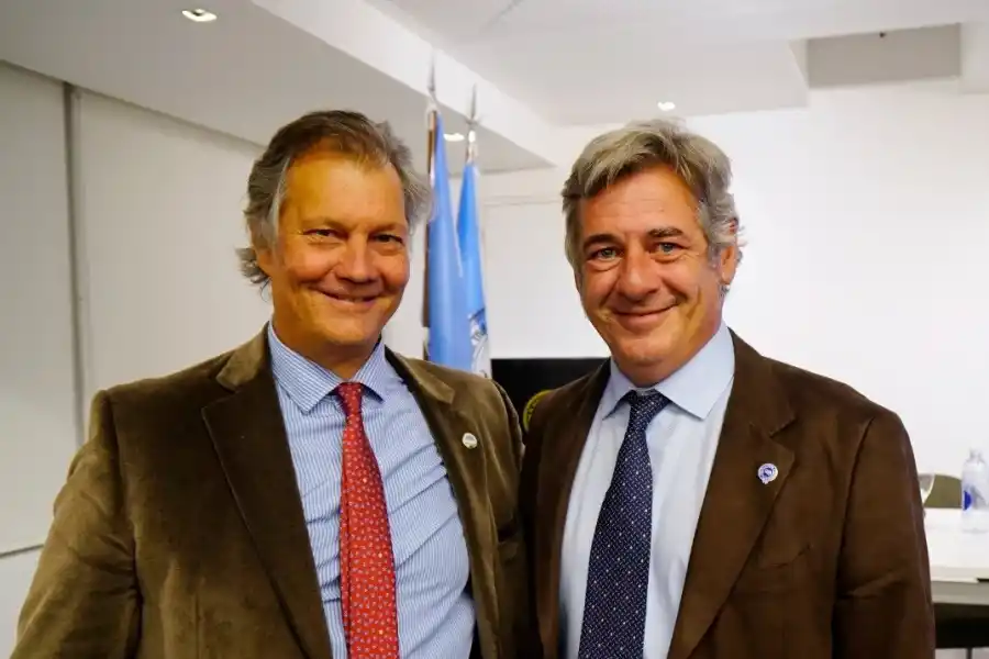 Pino y Marcos Pereda fueron reelectos para un nuevo período de conducción. Foto de Twitter @NicolasPino