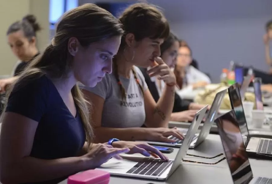 Tucumán ya tiene un Club de Chicas Programadoras: invitan a mujeres jóvenes a sumarse