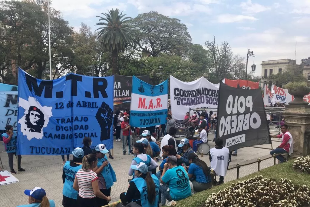 Reclamo de Unidad Piquetera frente a la Casa de Gobierno. Foto de LA GACETA / Inés Quinteros Orio