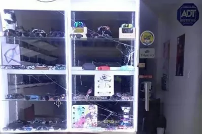 Detienen a un ladrón, en medio del robo a una óptica del centro tucumano