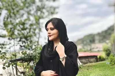 Continúan protestas en Irán por el fallecimiento de una joven