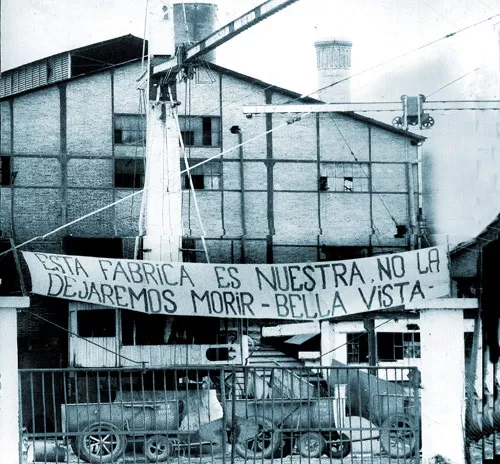 EL EJEMPLO DE UNA COMUNIDAD UNIDA. En Bella Vista el pueblo se organizó para defender la fábrica y el resultado fue que se evitó el cierre.  