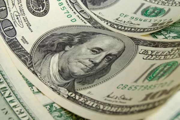 “Dólar Qatar”: el nuevo tipo de cambio para viajes y compras al exterior se elevará a $ 300