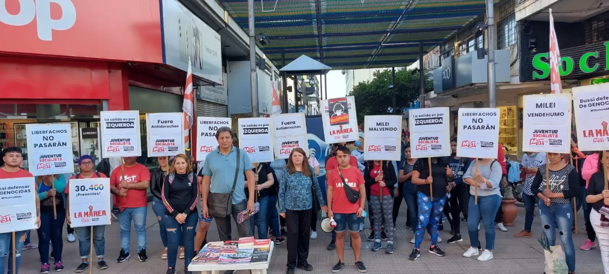Militantes de izquierda repudiaron la visita de Javier Milei a Tucumán