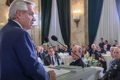 Alberto Fernández pidió a las fuerzas armadas robustecer la presencia en el Atlántico Sur y la Antártida