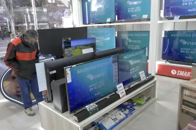 Lanzan ofertas de televisores y barras de sonido, a pocos días del Mundial de Qatar