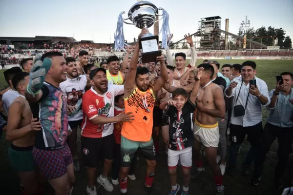 Liga Tucumana: el “Juliano” brindó con la Copa
