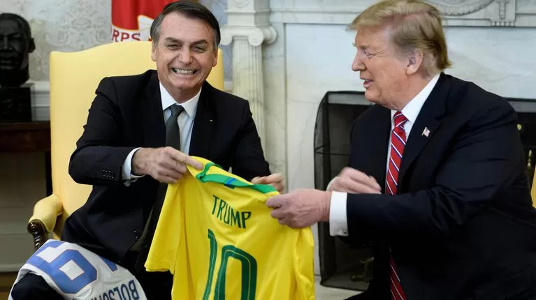 AMIGO. El estadounidense dice que Bolsonaro es “extraordinario”. 