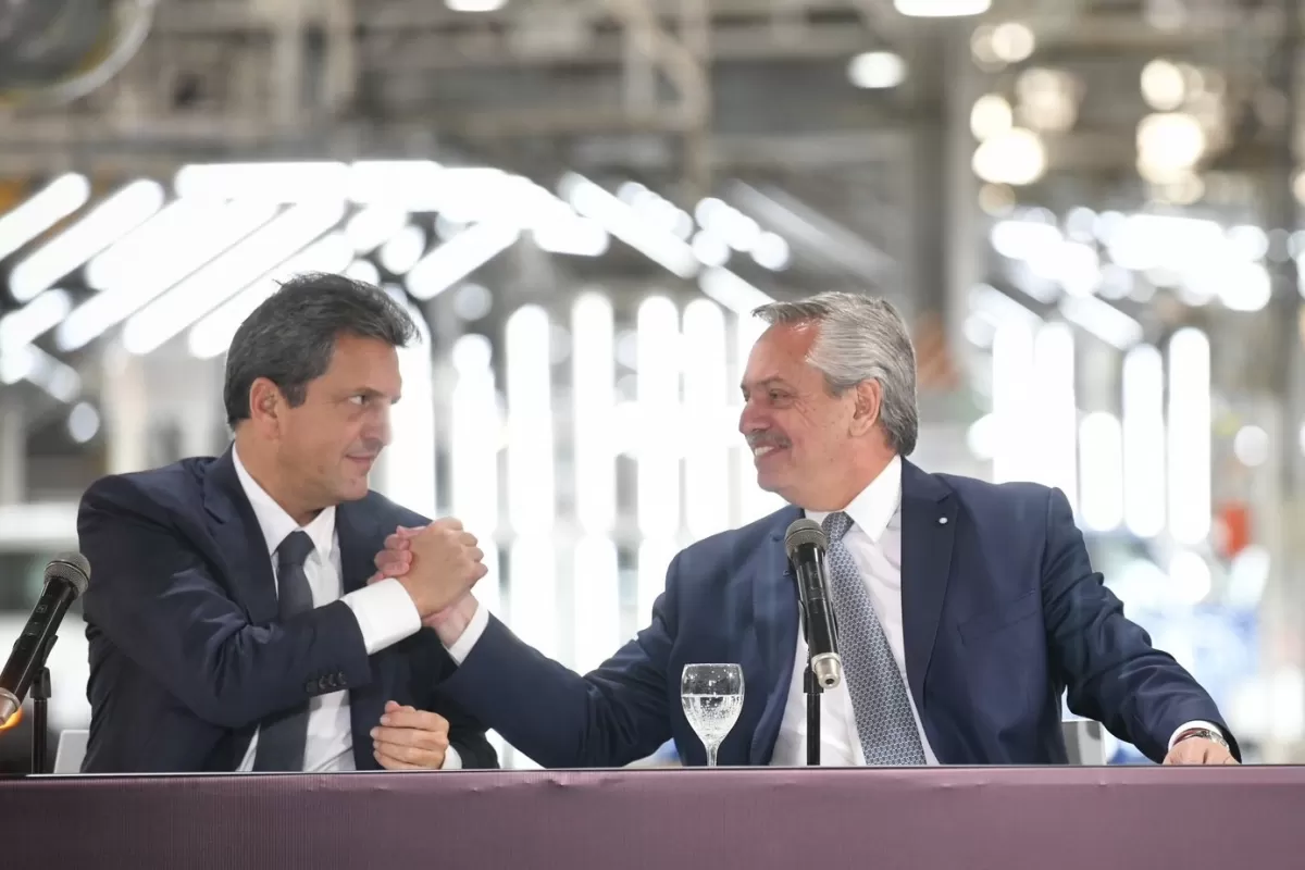 FRENTE DE TODOS. El presidente Alberto Fernández, junto al ministro de Economía Sergio Massa.