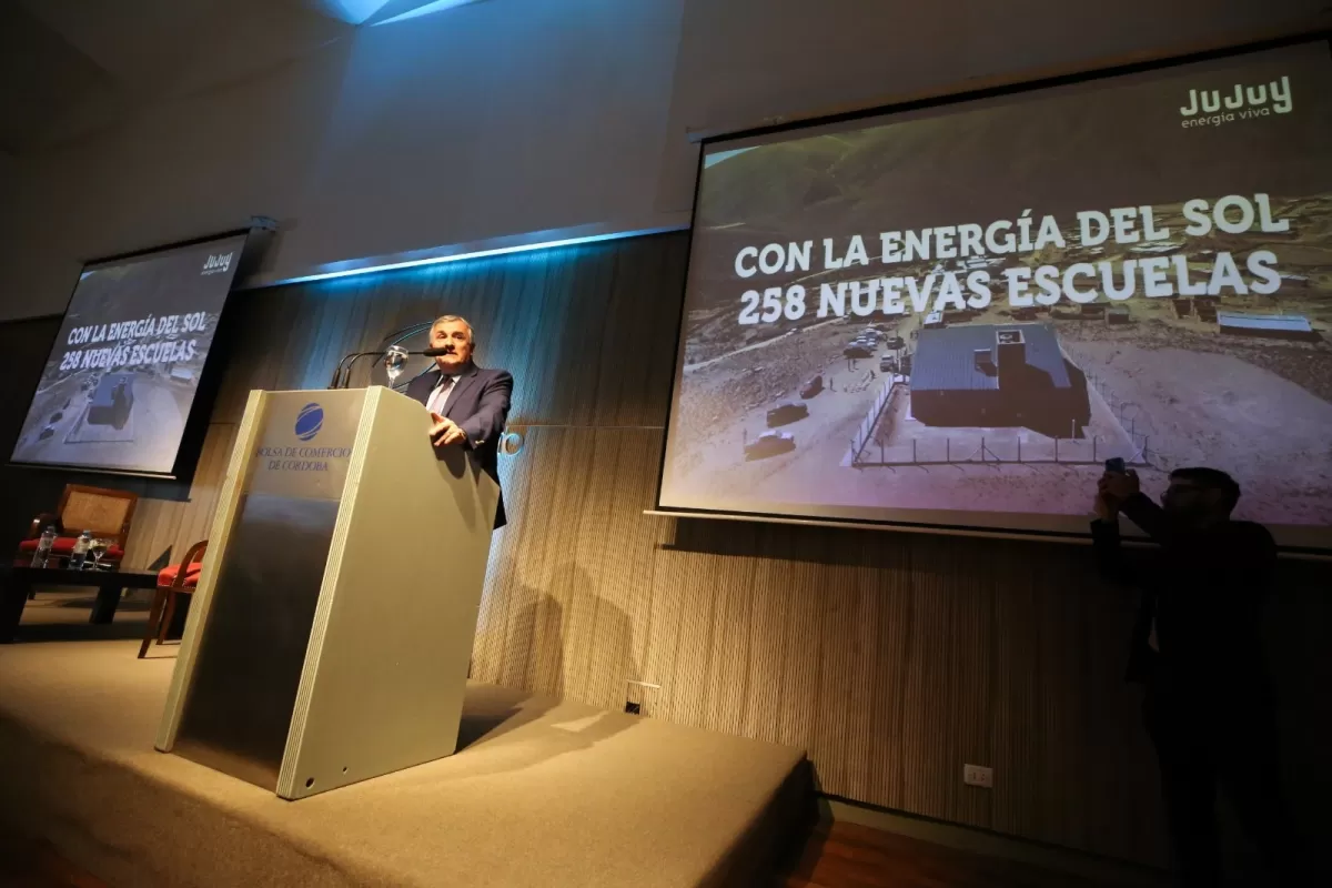 GERARDO MORALES. Disertó ante empresarios en el Ciclo de Coyuntura de la Bolsa de Comercio de Córdoba.