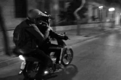 Condenan a un motochorro por robarles a dos abuelos y a una niña