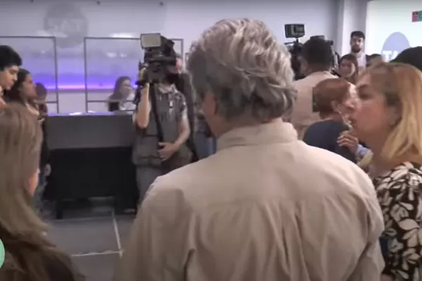 Desborda el líquido cloacal: vecinos de la capital protestaron en la SAT