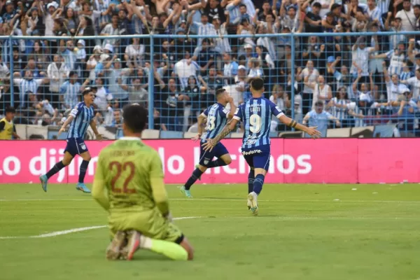 Atlético Tucumán le ganó 2 a 1 a Platense y recuperó la cima del torneo