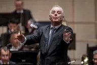 Daniel Barenboim se aleja de la dirección