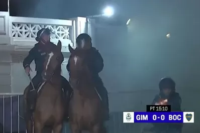 Video: el momento en el que la policía le dispara a un camarógrafo de TyC Sports
