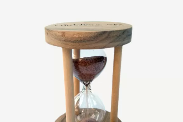 La política juega en tiempo de descuento