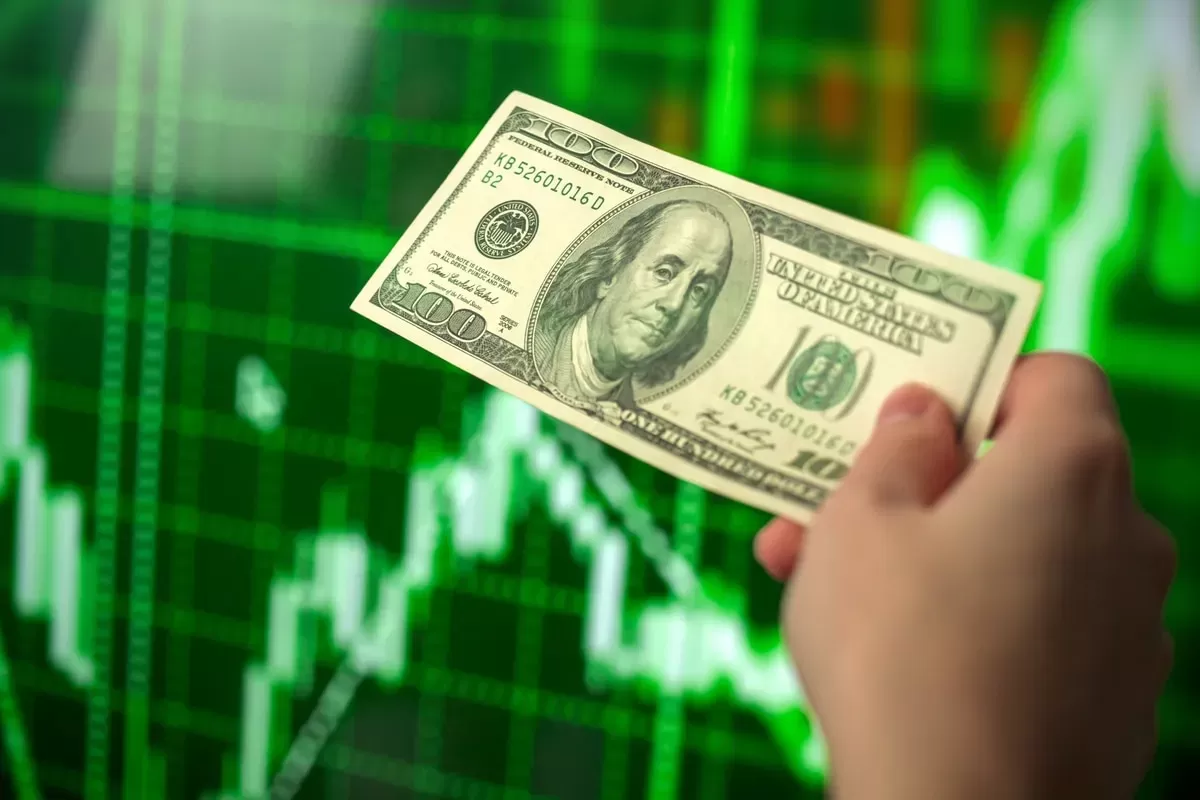 Dólar blue: ¿por qué subió tanto en tan poco tiempo y qué puede pasar en adelante?