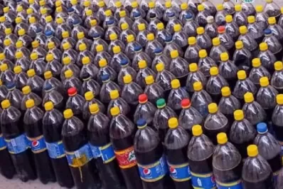 Decomisaron más de 450 litros de fernet antes del partido de San Martín