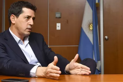 Wado De Pedro denunció que alguien quiso usar su nombre para hacer negocios