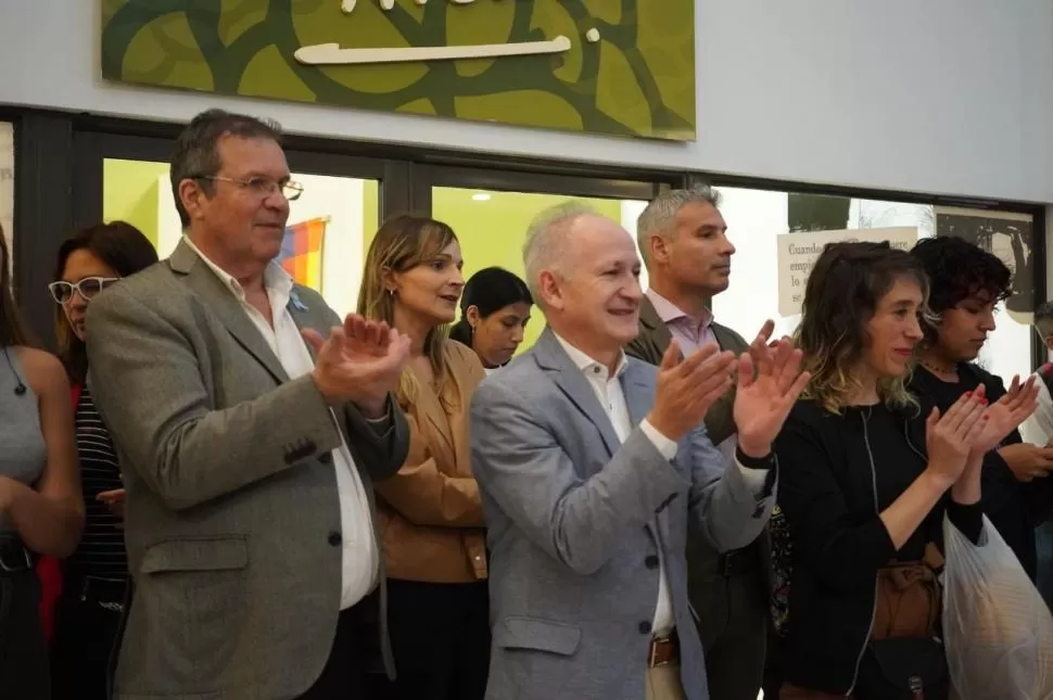 ILUSIONADO. El ministro de Cultura de la Nación, Tristán Bauer, en Chaco junto al titular del Instituto Provincial de Cultura, Francisco Teté Romero.