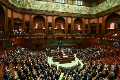 Italia: juraron 400 diputados y 200 senadores, y arranca el proceso de formación del nuevo Gobierno