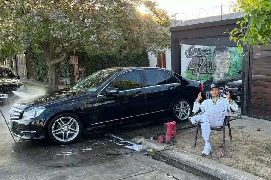 La sorprendente lista de autos alta gama que tiene L-Gante: suman más de U$S 800.000