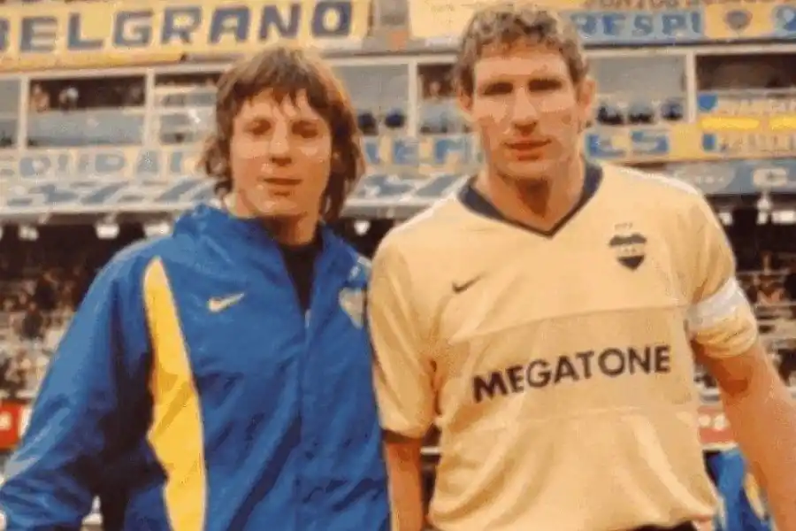 La foto de Servio y Palermo, con la campera de Boca.