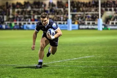 Video: el tucumano Mateo Carreras corrió 70 metros y anotó el try del año en Inglaterra